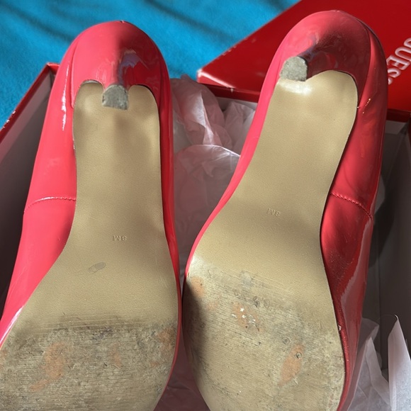 GUESS women platform heels EUC size 8m - Picture 5 of 8
